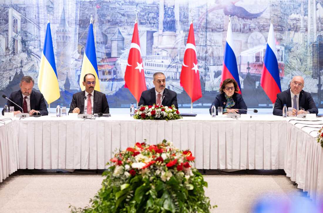 Delegasi Rusia dan Ukraina bertemu dalam perundingan damai di Istanbul Turki 2025